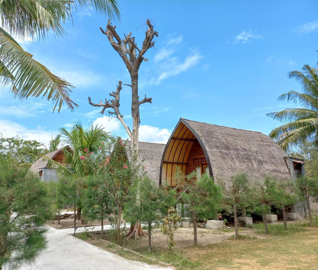 Nusa Indah Bungalows Gili Air Extérieur photo