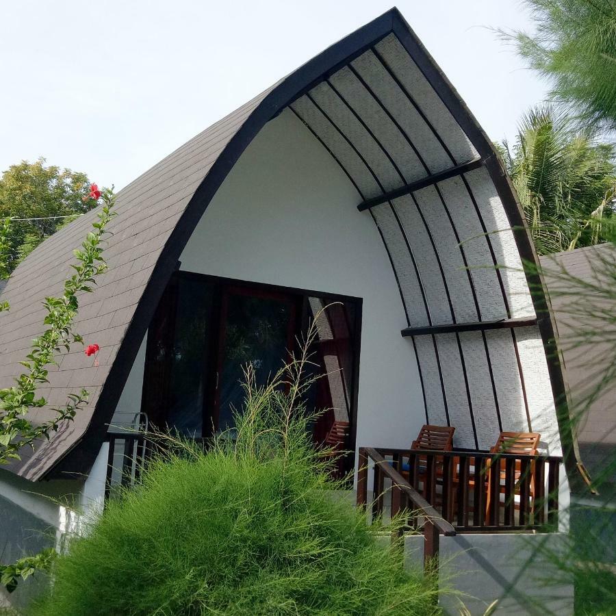 Nusa Indah Bungalows Gili Air Extérieur photo
